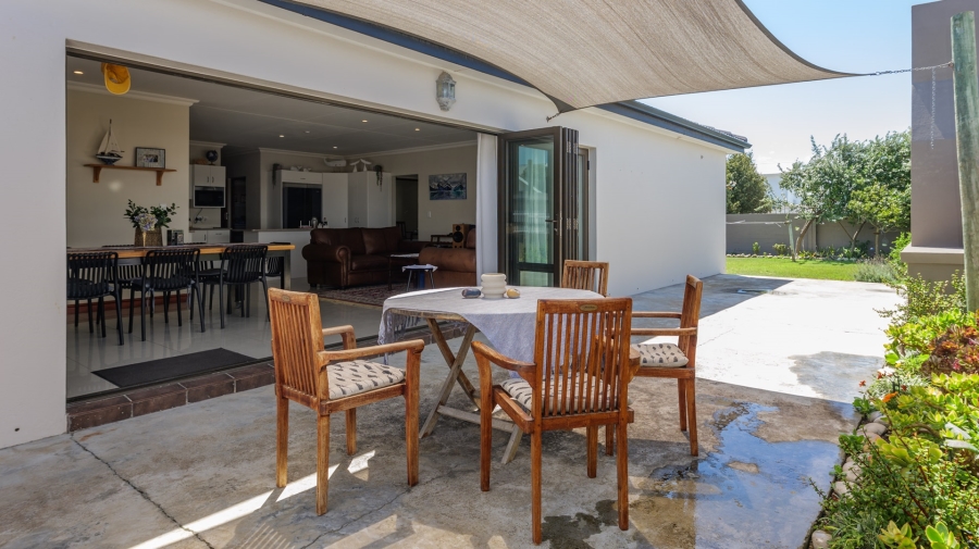 3 Bedroom Property for Sale in Struisbaai Western Cape